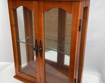 Vitrine vintage en bois avec miroir en verre sur pied/suspendue au mur