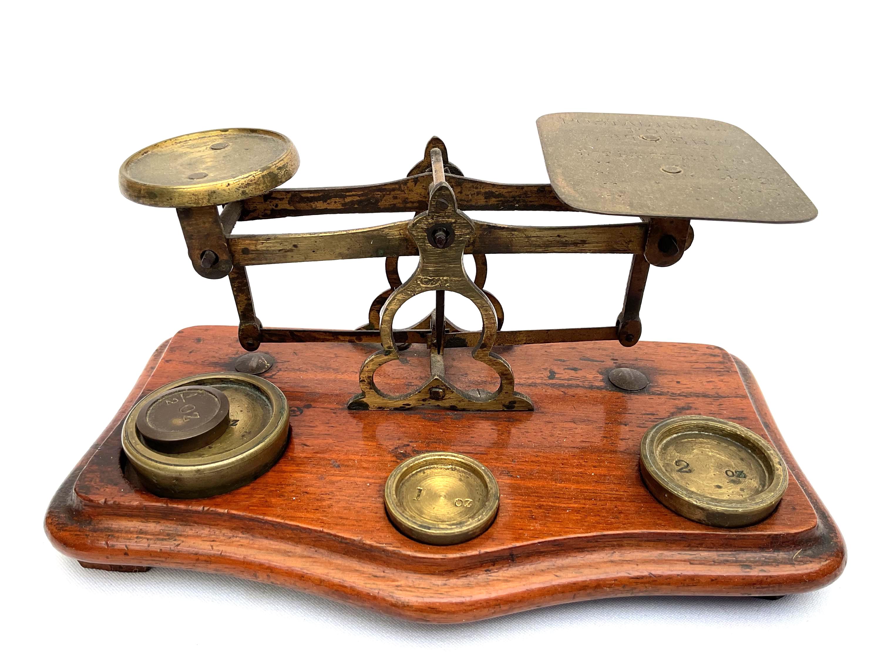 19世紀から20世紀初頭にかけてのアンティークな英国製秤（4つの重量計