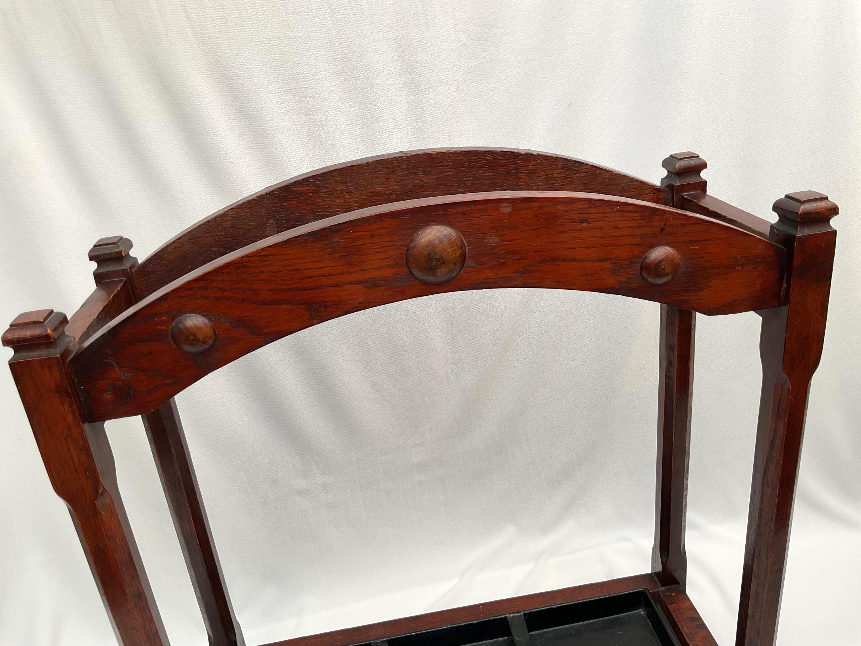 20世紀初頭の英国製オーク無垢材製大型傘立て。ステッキスタンド。幅