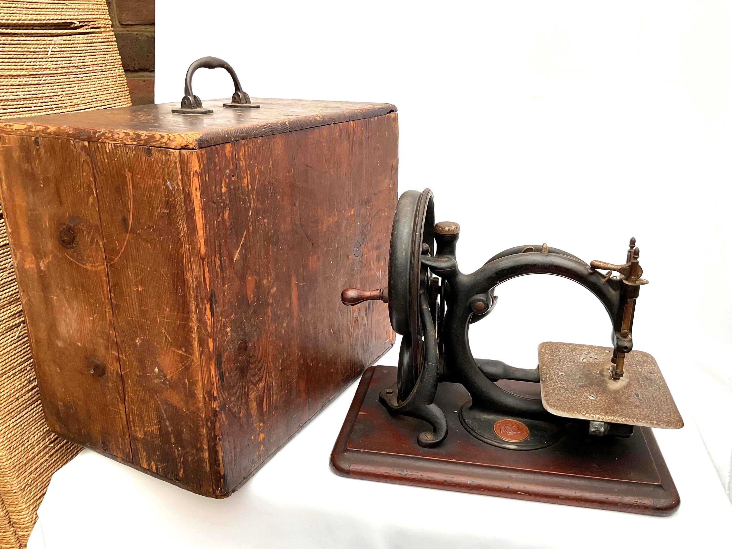 その他 Antique Sewing Machine Wilcox & Gibbs il_fullxfull.8140540404_lv12.jpg