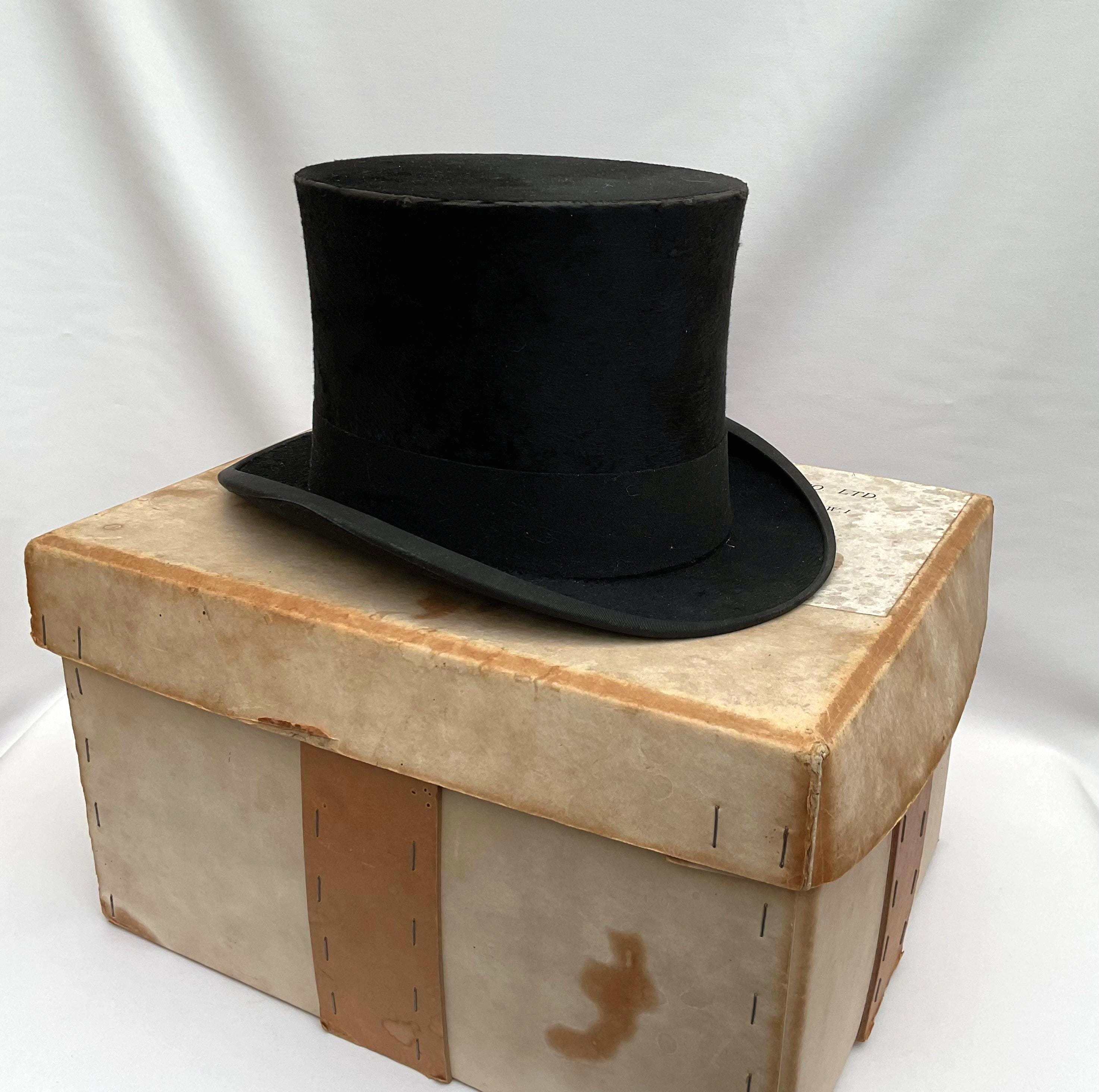 20世紀初頭のアンティークシルクトップハット。ロンドン