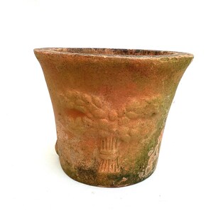 初期英国アールデコ調テラコッタ植木鉢プランター。直径 20.5 cm