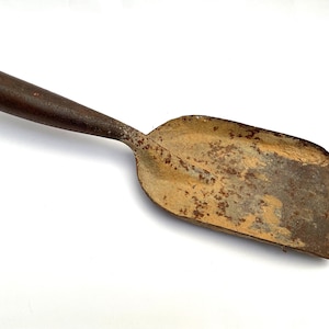 19th Century Vintage Metal Shovel.  L. 33cm