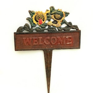 Vintage Cast Iron Welcome Sign. H.26cm