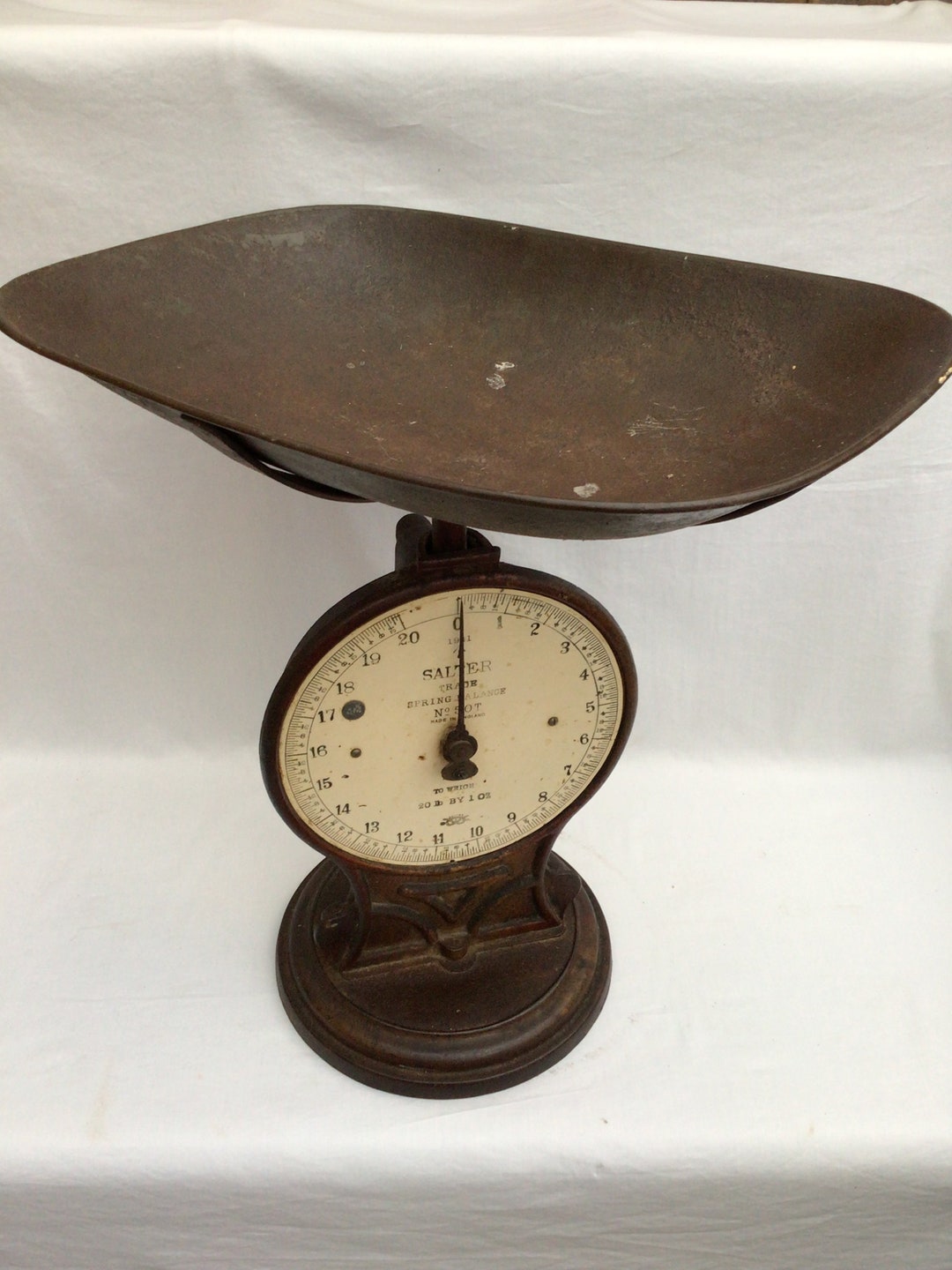 Large 2nd World War British Armys Scale, Salter Trade Spring Balance 20