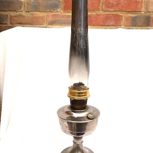 Vintage ALADDIN Oil Lamp, Made in England