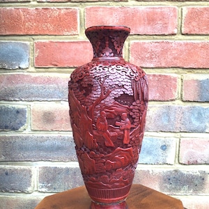 19th Century Antique Chinese Red Cinnabar Lacquer Vase H. 28cm