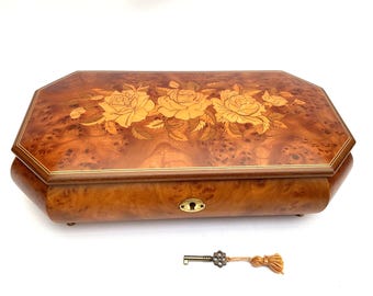 Vintage Italian Inlaid Music Jewelry Box: Isola di Capri, Mid Century (L. 31cm)