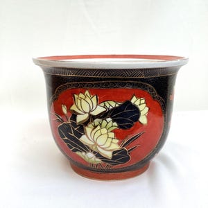 Chinese Handcrafted Hand Painted Plant Pot Planter. D. 20cm