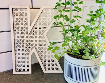 Decoración de letras de vivero de ratán / Ratán / Letras de mimbre / Letras de madera para pared / Decoración boho / Letras de tejido de caña / Decoración de bodas boho