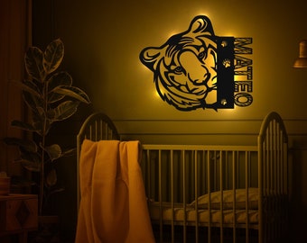 Schlummerlicht Personalisiert | Nachtlicht Geschenk für Baby und Kind | LED Holz Wandlampe für Jungen und Mädchen | Coles Tiger Motiv + Name