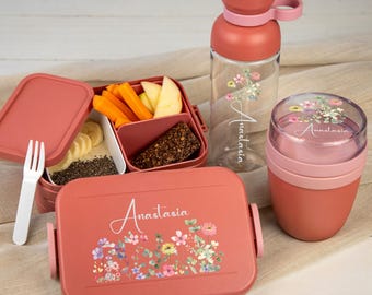 Personalisierte Brotdose Trinkflasche und Lunchpot - Mepal Bento Lunchbox, Wasserflasche und Snackpot | Blumenwiese Blumenkranz Bumen Motiv