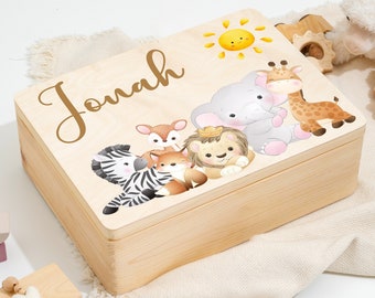 Erinnerungskiste Baby | Personalisierte Erinnerungsbox fürs Kind | Holzkiste Eltern | Viele Tiere mit Name | Löwe Fuchs Elefant Zebra Reh