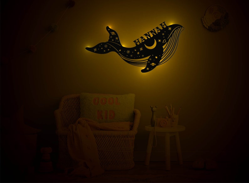 Luce notturna personalizzata Luce notturna per neonati e bambini lampada da parete in legno per ragazzi e ragazze Balena regalo decorativa a LED con il nome desiderato immagine 6