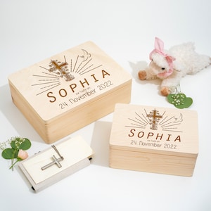 Taufgeschenk für Junge und Mädchen aus Holz | Erinnerungskiste zur Taufe und Geburt | Gravierte Erinnerungsbox Taufkiste | Kreuz mit Sonne