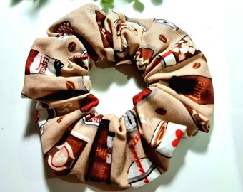 COFFEE LOVERS SCRUNCHIE
