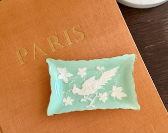 Plato de menta con forma de pájaros chinos de Royal Crown Derby