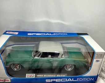 1953 Studebaker Starliner Seagram Green & Shasta 1/18 scale Diecast SE Maisto model New In Box