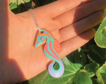 Pendentif hippocampe antique rétro