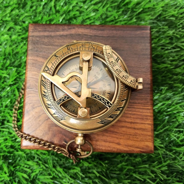 Personalisierter funktionierender Sonnenuhr-Kompass, gravierter Kompass, Jubiläumsgeschenk-Kompass, Kompass für Ehemann, Valentinstagsgeschenk, Paargeschenk