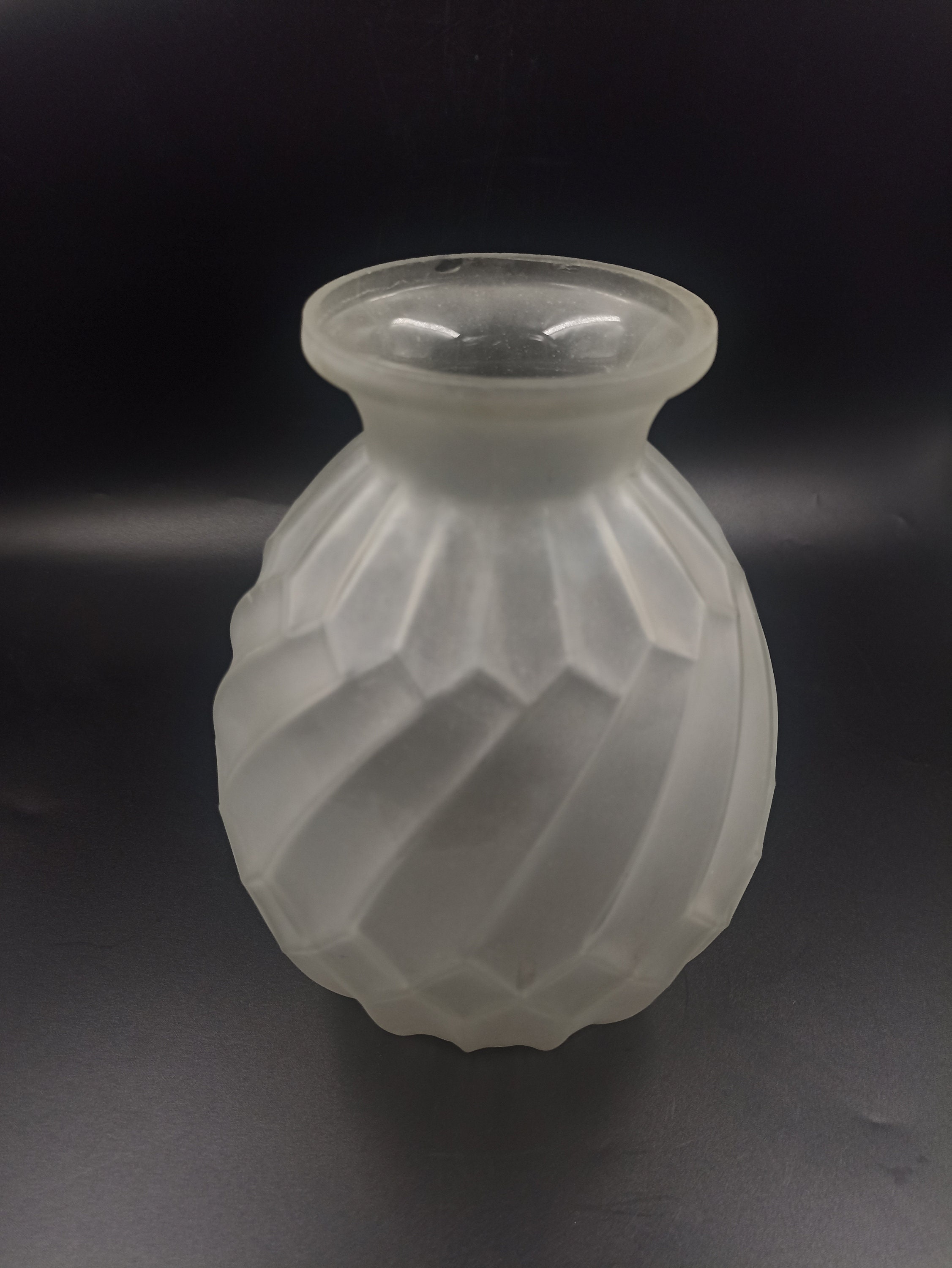 JOMA superbe Vase boule émaillé décor aux bleuets art déco Signé Haut de 20cm