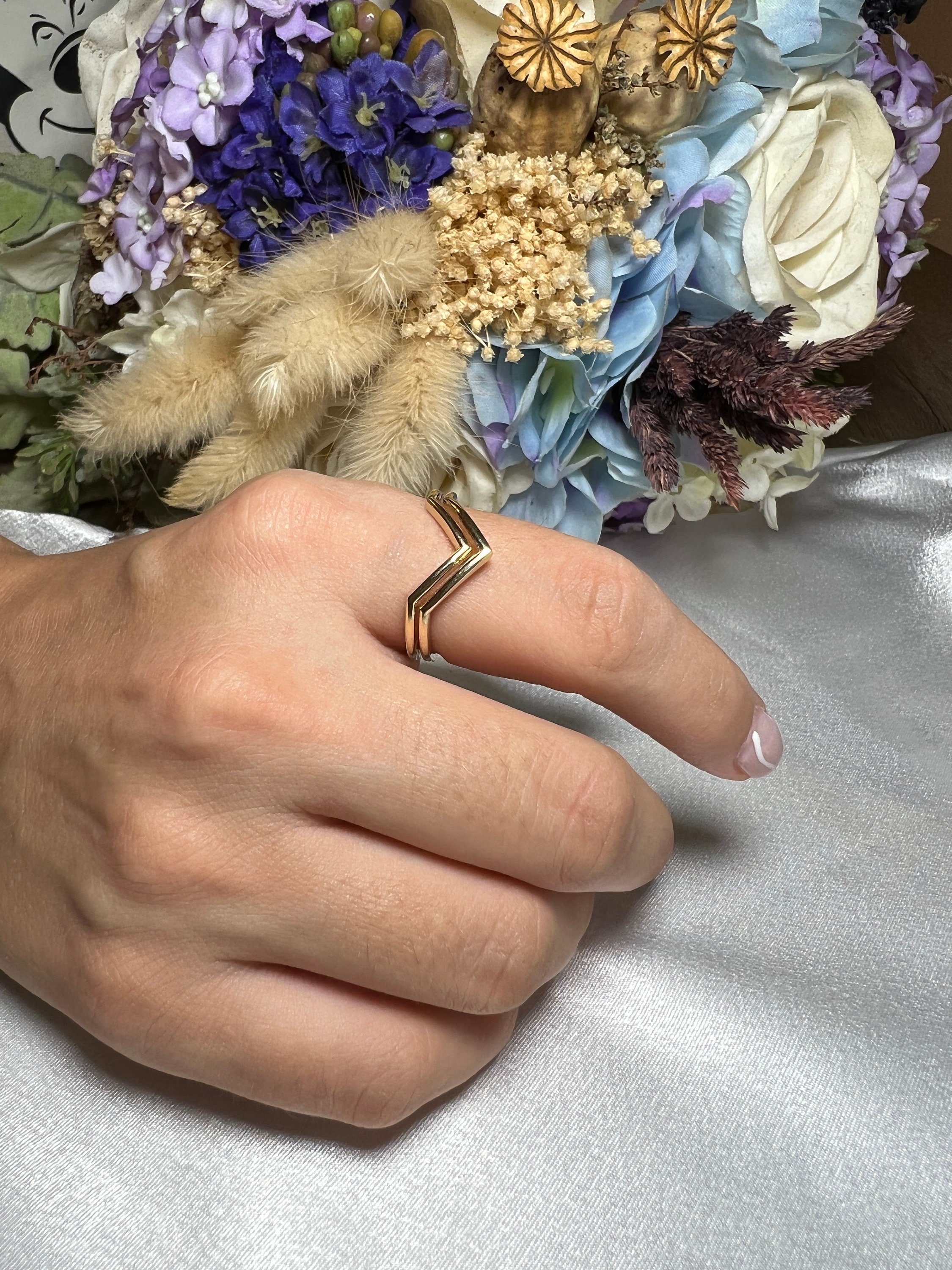 Wonder woman wedding ring discount
