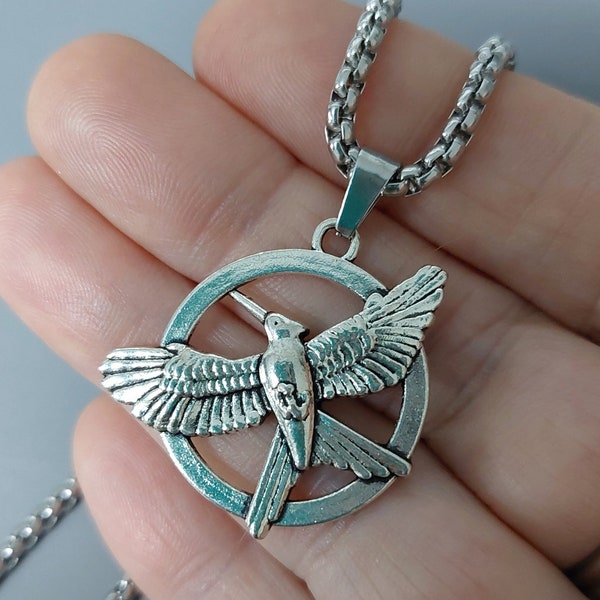 Le collier Hunger Games. Mockingjay la Victoire. Collier de cosplay Katniss Everdeen. Pendentif vintage sur chaîne en acier inoxydable de 3 mm d'épaisseur. 38-75cm.