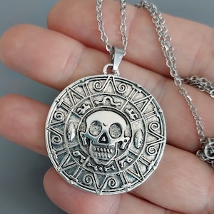 Piratenkette, Fluch der Karibik Jack Sparrow Azteken-Münzmedaillon, Vintage-Anhänger an 2 mm Edelstahlkette, 38–60 cm