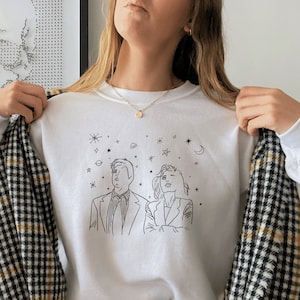 Scully & Mulder Stargazing Unisex White Sweatshirt, Hand Drawn, Contour Line Drawing, Space, Fanart, Aliens, X Files