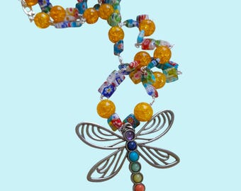 Collier libellule en perles de verre, pendentif chakra arc-en-ciel, bijoux emballés dans du fil