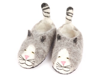 Slippers for children hand felted cat made of 100% sheep's wool 26/27 to 34/35