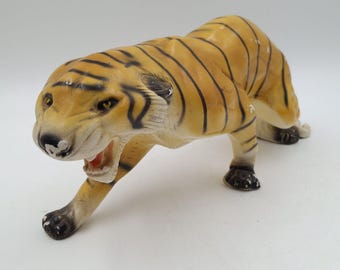 Vintage Progressive Art Products Chalkware Tiger Statue 1970s MCM Hollywood Rege