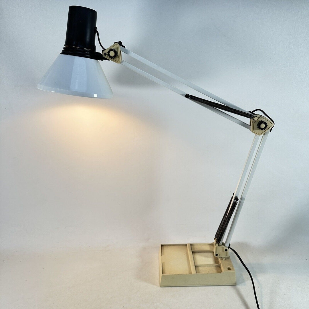 Micromark on sale anglepoise lamp