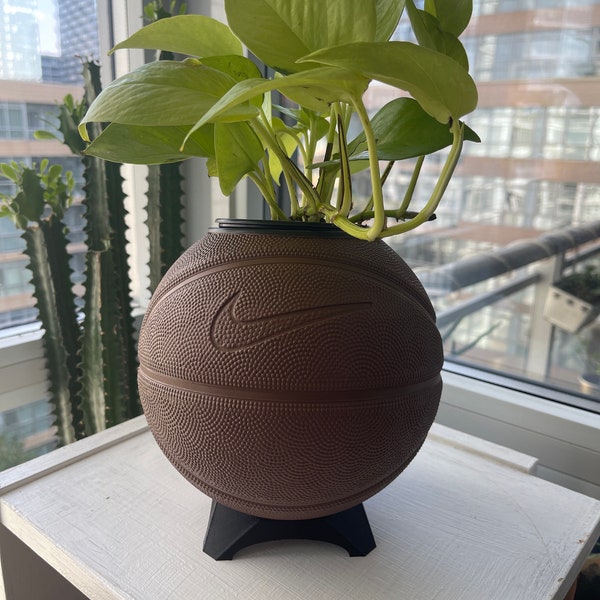 Nike Mini Basketball Planter (Chocolate)