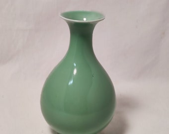 Chinese vintage green ceramic vase, decorative vase, gift