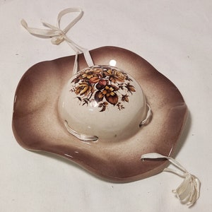 Unique Vintage Ceramic Floral Bonnet: Handcrafted Wall Decor & Gift Idea for Home Enthusiasts