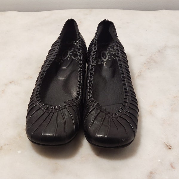 Used black leather women shoes, US size 9M, made in China