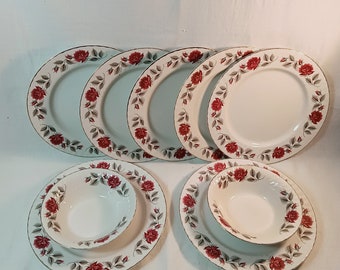 Vaisselle en céramique Roselyn vintage Angleterre 9 pièces, 7 assiettes, 2 bols à soupe, remplacement