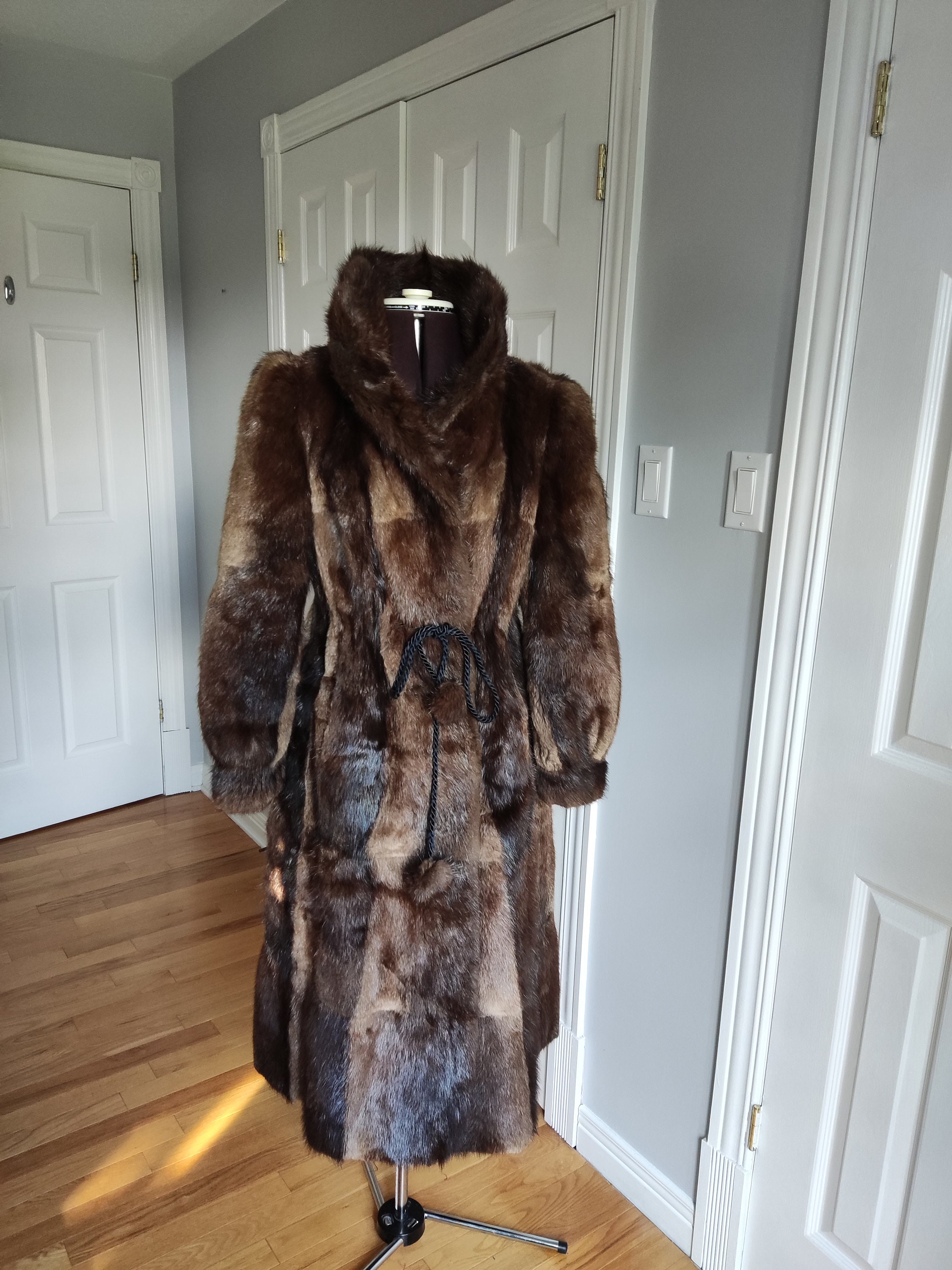 Vintage Canadian High Quality Luxury Real Mink Fur Coat 
