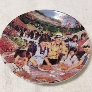 Piatto in porcellana Avon d&#39;epoca: Abondance Ontarienne 1987 - Decorazione da parete e portaoggetti da collezione canadese