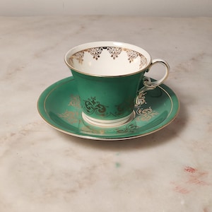 Vintage Aynsley Bone China Teacups & Saucers Set with Gilt Patterns - Collectible English Porcelain