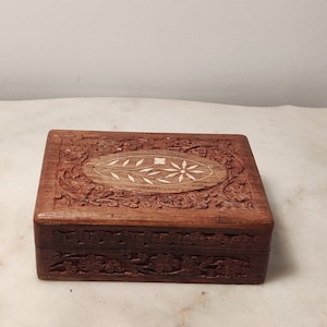 Handcrafted Vintage Engraved Keepsake Organizer for Trinkets and Jewelry