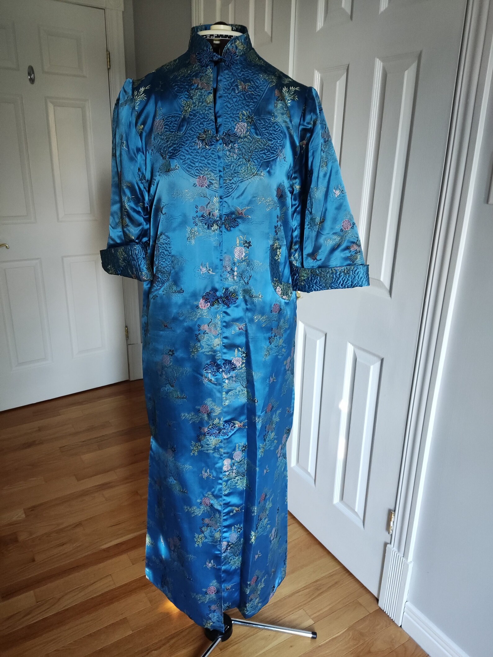 Vintage Handmade Blue Satin Qipao Dress: Embroidered Floral Cheongsam (FR Size 34)