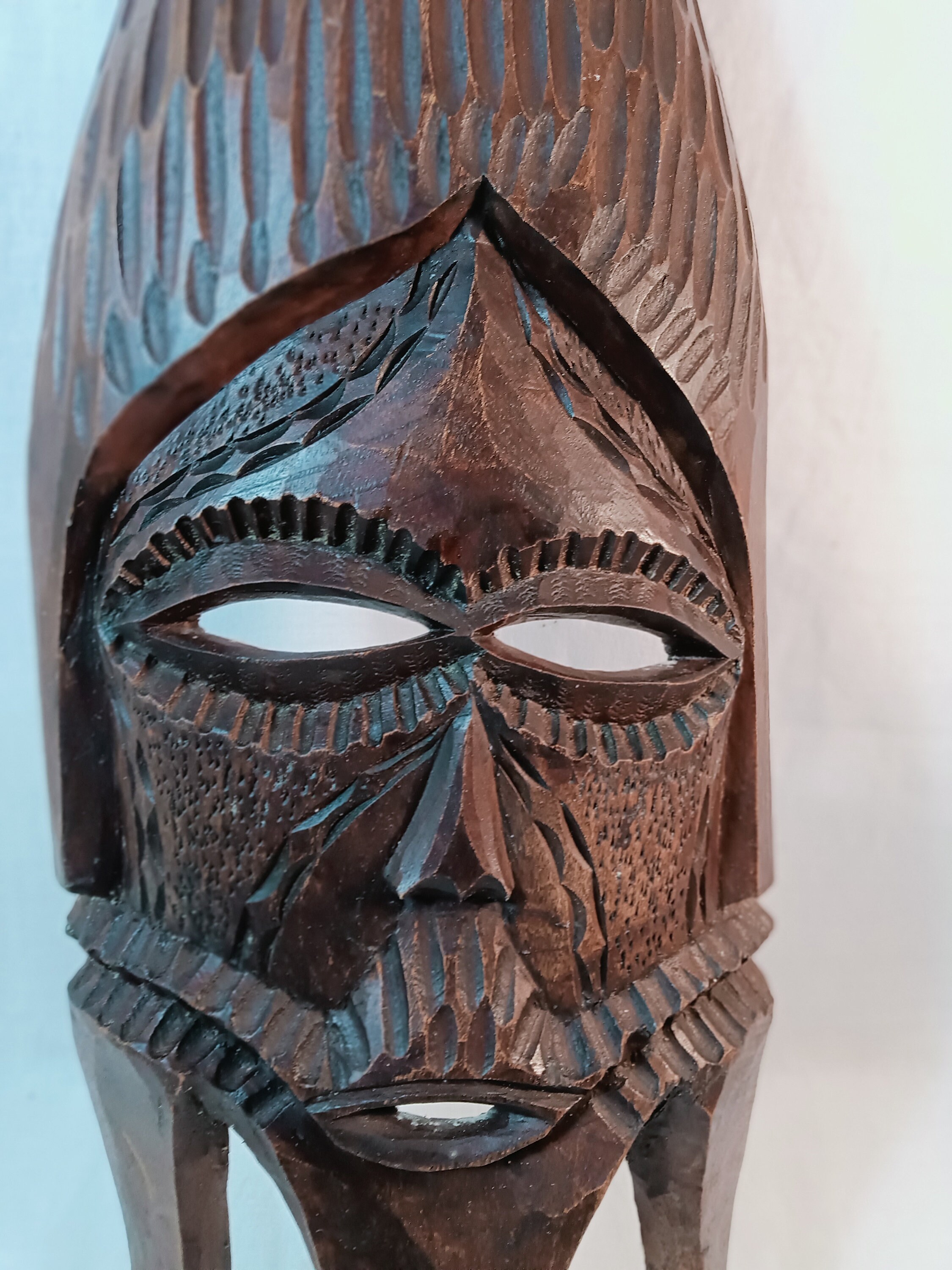 ヴィンテージの手彫りアフリカ部族木製マスク - 21インチ壁掛け - Etsy