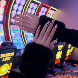 Uñas a presión Vegas Casino