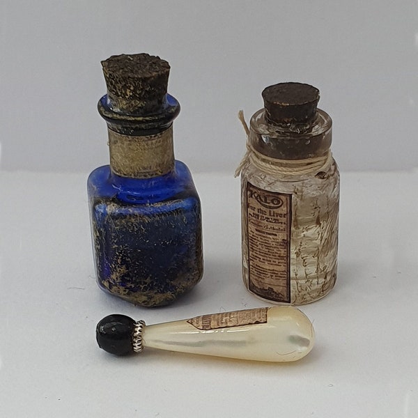 3 Miniature Aged Glass Apothecary Jars for Dolls House, Diorama, Room. Height 2.3 - 3 cm. Vintage Victorian Steampunk Goth.