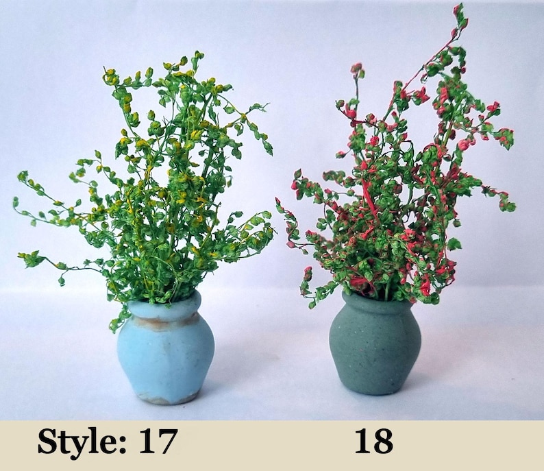 Miniaturas de flores para casa de bonecas em vasos. Escala 1/12 e 1/24. Vasos de cerâmica ou barro com aparência envelhecida e realista. Flores, botões, samambaias, rosas. imagem 8
