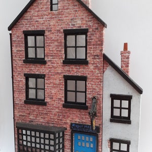 1/48th Scale Dolls House Front for Diorama, Book Nook, Room Box. Pub with Bay Window and Swinging Pub Sign. Tall/Short - Optional Extension