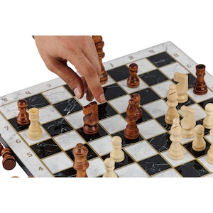 Weiße Weste Marmor Design Klassisches Schachspiel aus Holz großes Schach