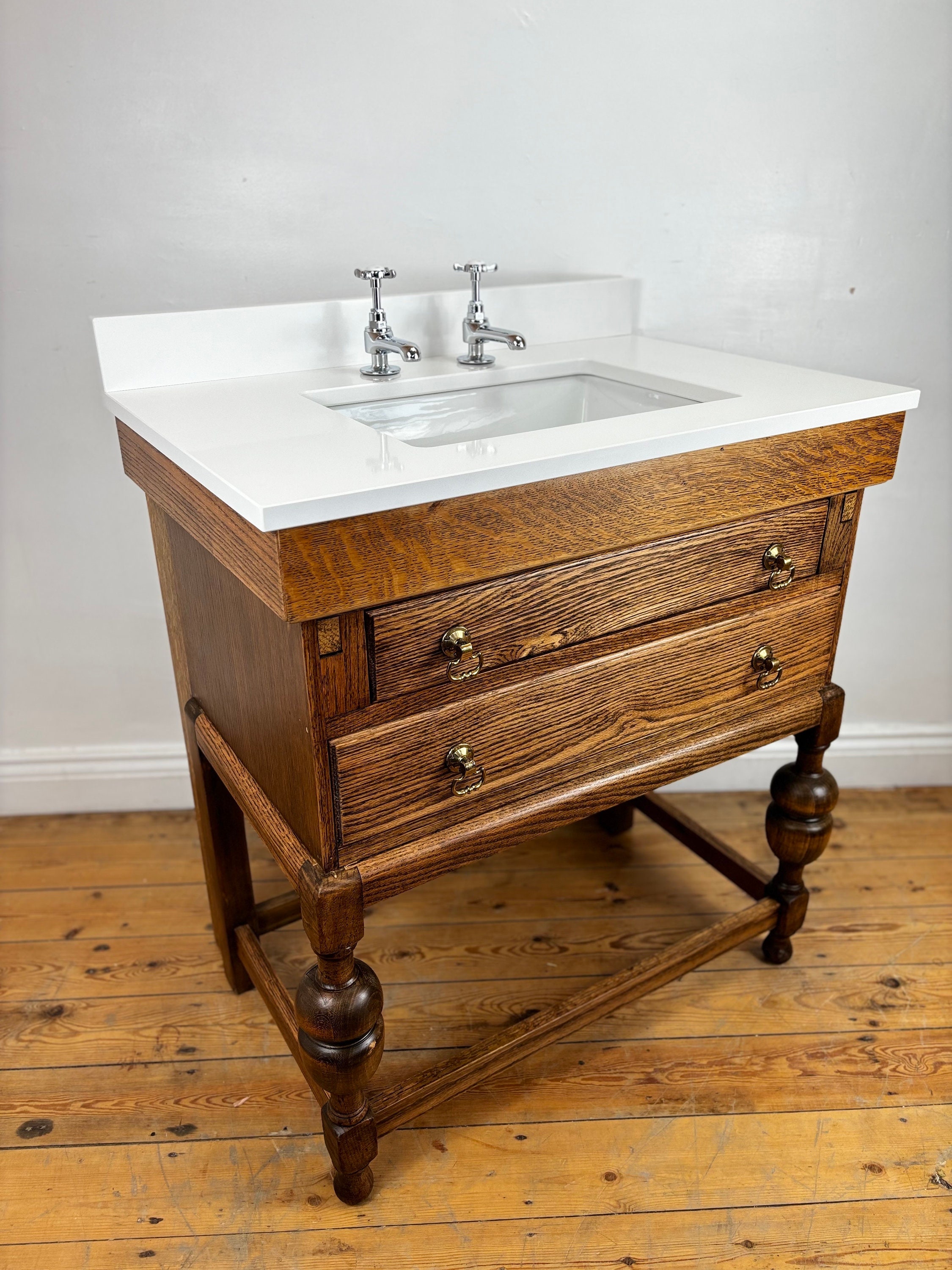Antique bathroom vanity with vessel sink discount